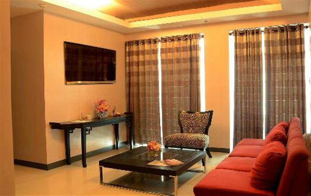 Silver Oaks Suites & Hotel Manila Esterno foto