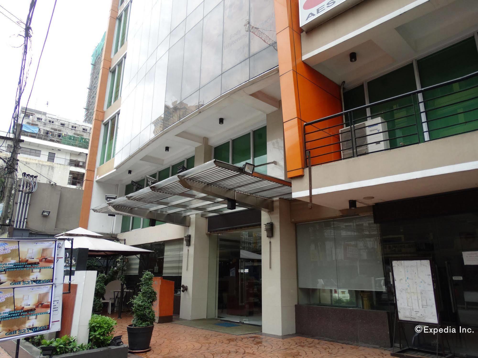 Silver Oaks Suites & Hotel Manila Esterno foto